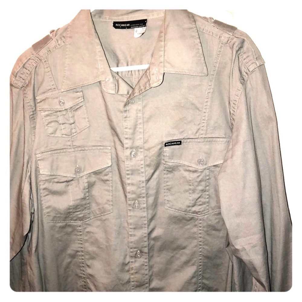 Vintage Rocawear Men's Light Grey button down Shirt